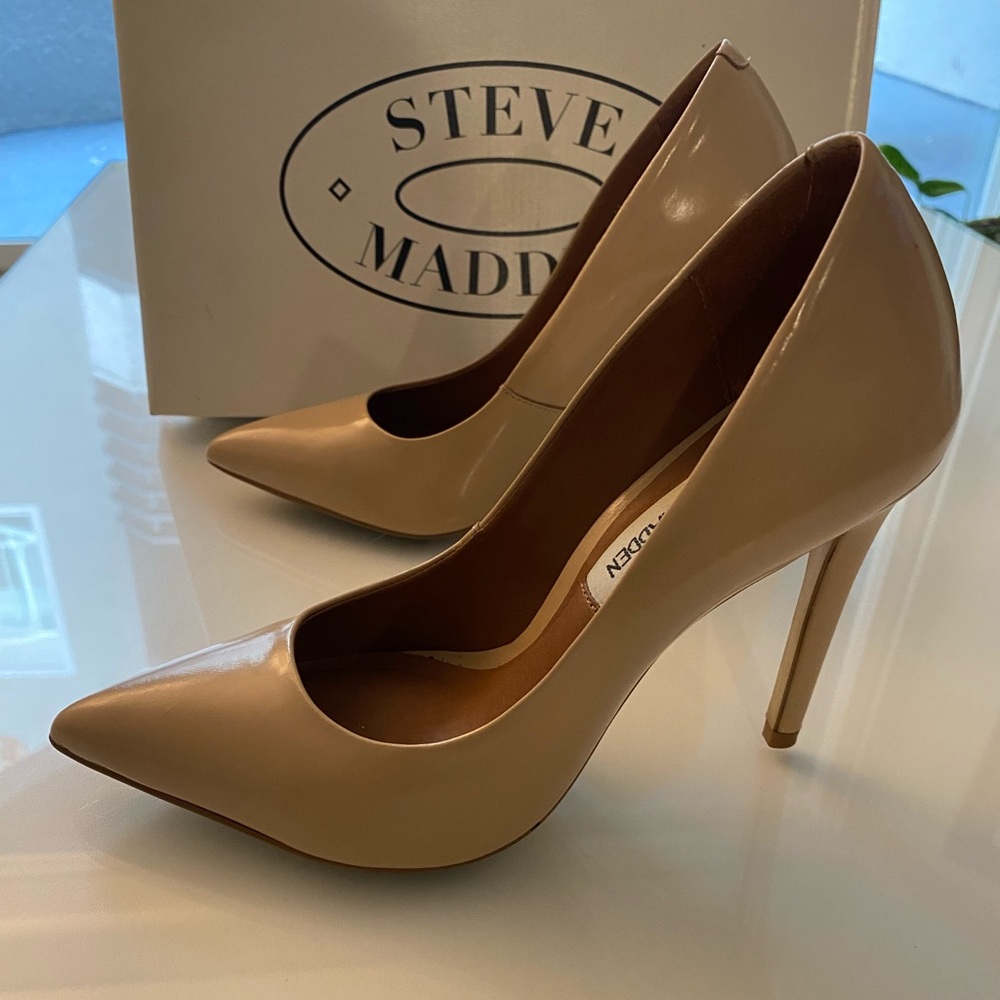 Steve Madden tan high heels.